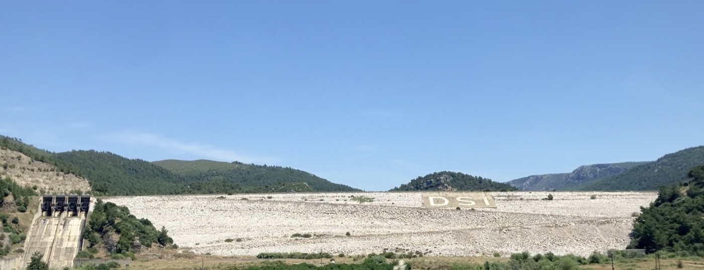 Tahtalı Dam embankment from downstream